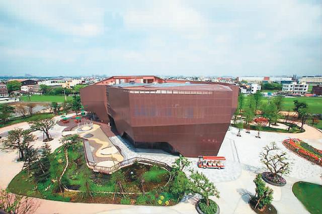 臺灣觀光工廠 傳統制造業的華麗轉身與休閑新風尚